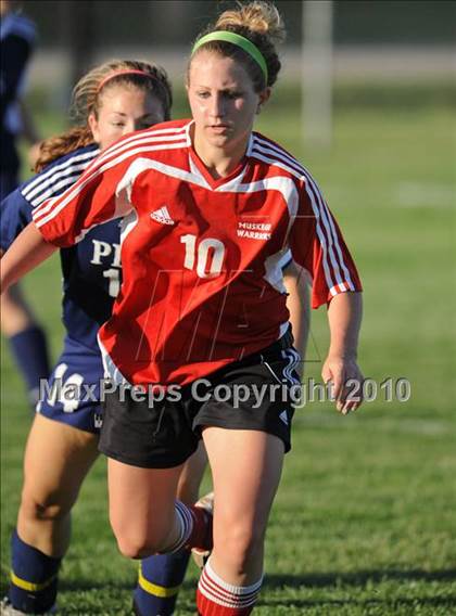 Thumbnail 3 in Muskego vs. Pius XI (Muskego Invite) photogallery.