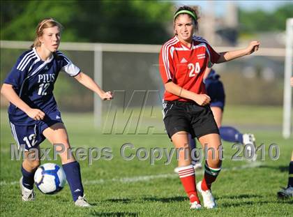 Thumbnail 1 in Muskego vs. Pius XI (Muskego Invite) photogallery.