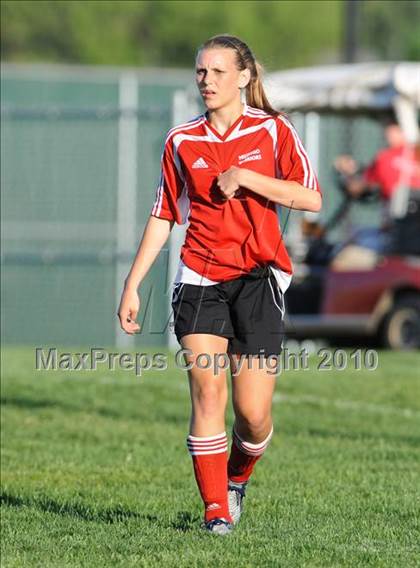 Thumbnail 1 in Muskego vs. Pius XI (Muskego Invite) photogallery.