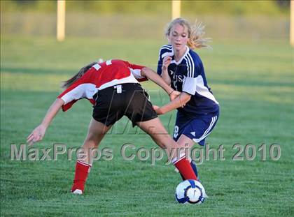 Thumbnail 3 in Muskego vs. Pius XI (Muskego Invite) photogallery.