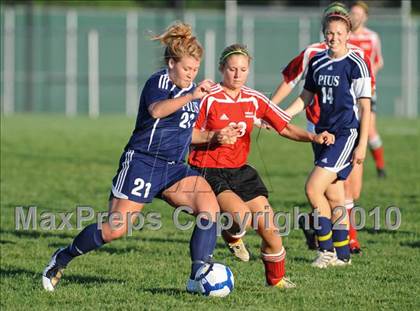 Thumbnail 2 in Muskego vs. Pius XI (Muskego Invite) photogallery.