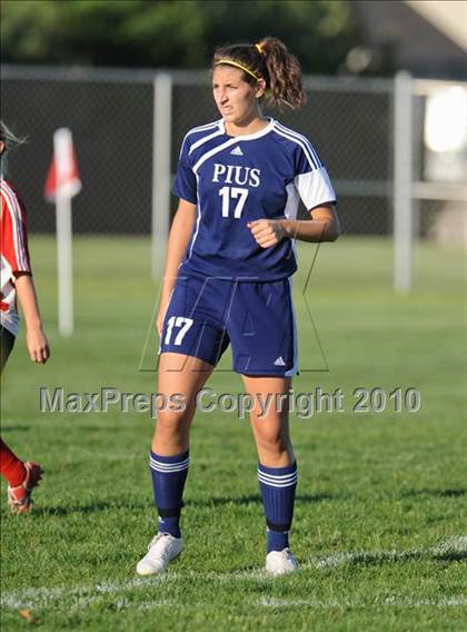 Thumbnail 2 in Muskego vs. Pius XI (Muskego Invite) photogallery.