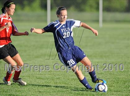 Thumbnail 1 in Muskego vs. Pius XI (Muskego Invite) photogallery.