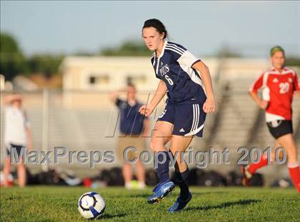Thumbnail 2 in Muskego vs. Pius XI (Muskego Invite) photogallery.