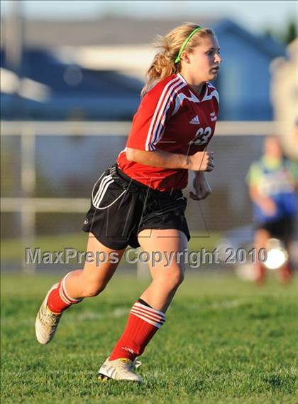 Thumbnail 3 in Muskego vs. Pius XI (Muskego Invite) photogallery.