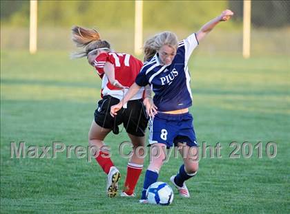 Thumbnail 1 in Muskego vs. Pius XI (Muskego Invite) photogallery.