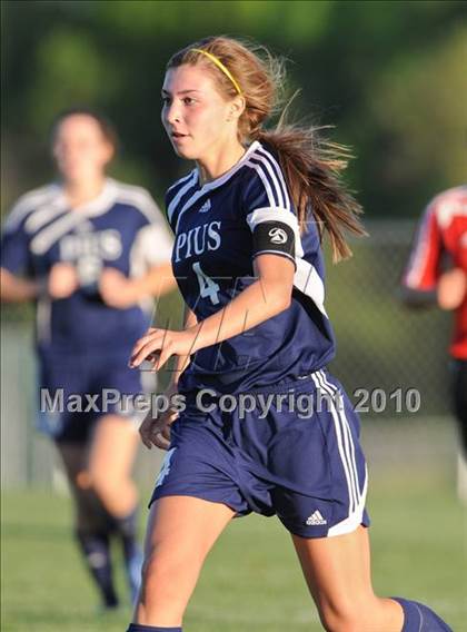 Thumbnail 1 in Muskego vs. Pius XI (Muskego Invite) photogallery.