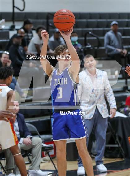 Thumbnail 1 in Erath vs. Brusly (LHSAA Div II Non-Select Bi-District) photogallery.