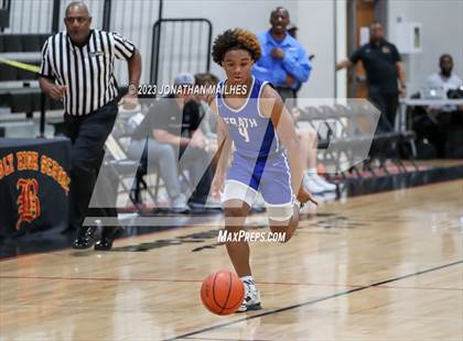 Thumbnail 3 in Erath vs. Brusly (LHSAA Div II Non-Select Bi-District) photogallery.