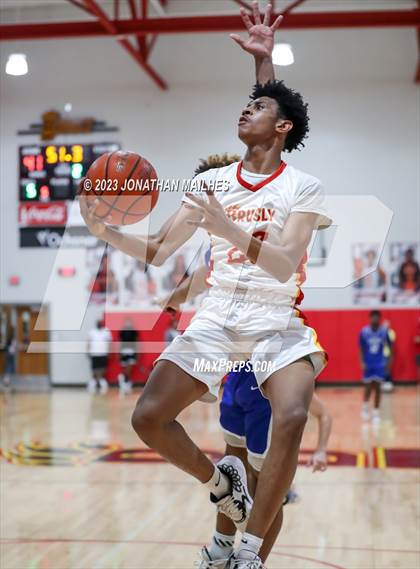 Thumbnail 1 in Erath vs. Brusly (LHSAA Div II Non-Select Bi-District) photogallery.