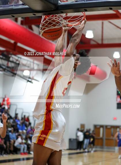 Thumbnail 1 in Erath vs. Brusly (LHSAA Div II Non-Select Bi-District) photogallery.