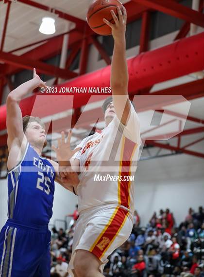 Thumbnail 3 in Erath vs. Brusly (LHSAA Div II Non-Select Bi-District) photogallery.