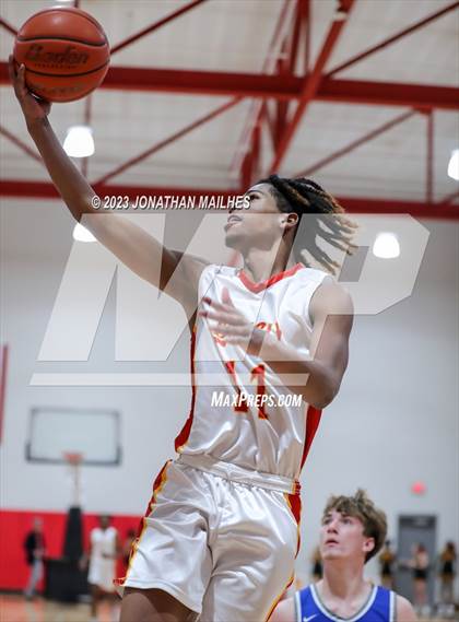 Thumbnail 2 in Erath vs. Brusly (LHSAA Div II Non-Select Bi-District) photogallery.