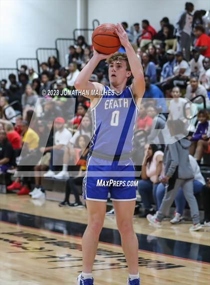 Thumbnail 3 in Erath vs. Brusly (LHSAA Div II Non-Select Bi-District) photogallery.