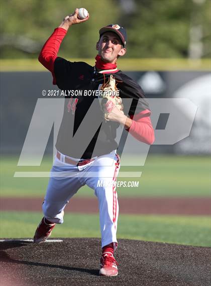 Thumbnail 2 in Orange Lutheran vs. Harvard-Westlake (JSerra Classic) photogallery.