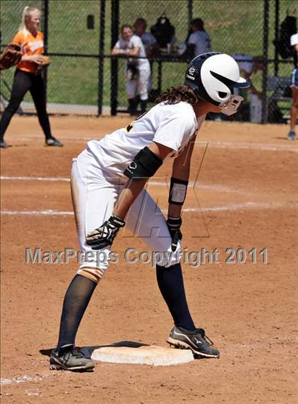 Thumbnail 2 in Seymour vs Coalfield photogallery.
