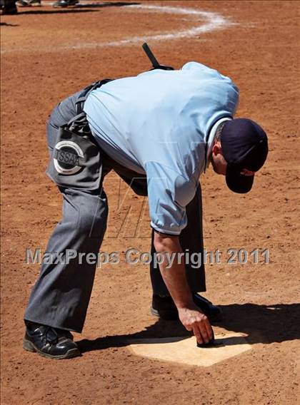Thumbnail 2 in Seymour vs Coalfield photogallery.