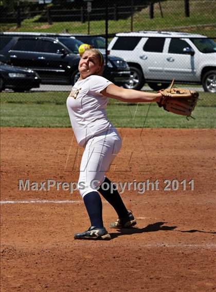 Thumbnail 3 in Seymour vs Coalfield photogallery.