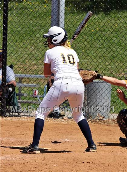 Thumbnail 3 in Seymour vs Coalfield photogallery.