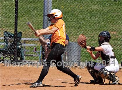 Thumbnail 2 in Seymour vs Coalfield photogallery.