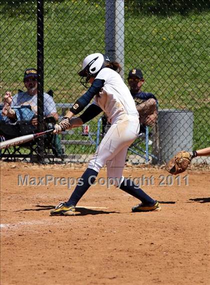 Thumbnail 2 in Seymour vs Coalfield photogallery.