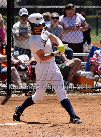 Thumbnail 2 in Seymour vs Coalfield photogallery.