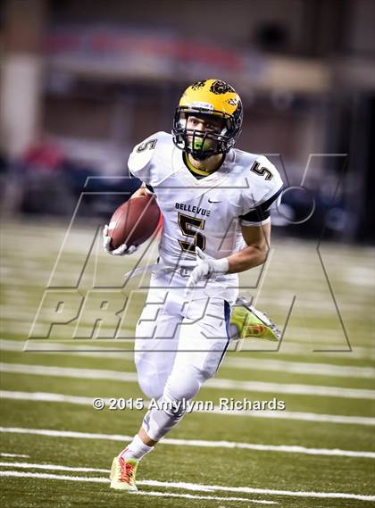 Thumbnail 2 in Bellevue vs Bishop Blanchard (WIAA 3A Semifinal) photogallery.