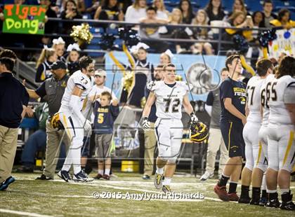 Thumbnail 1 in Bellevue vs Bishop Blanchard (WIAA 3A Semifinal) photogallery.