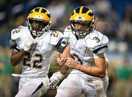 Thumbnail 2 in Bellevue vs Bishop Blanchard (WIAA 3A Semifinal) photogallery.