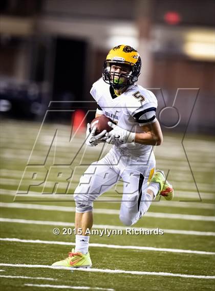 Thumbnail 3 in Bellevue vs Bishop Blanchard (WIAA 3A Semifinal) photogallery.
