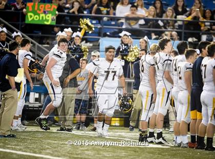 Thumbnail 3 in Bellevue vs Bishop Blanchard (WIAA 3A Semifinal) photogallery.