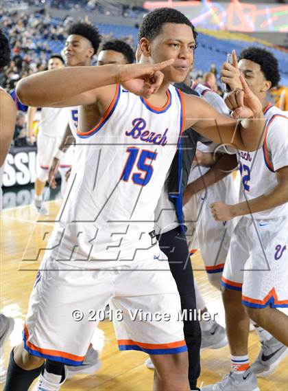 Thumbnail 3 in Rainier Beach vs O'Dea (WIAA 3A Final)  photogallery.