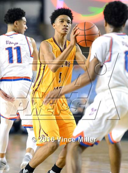 Thumbnail 3 in Rainier Beach vs O'Dea (WIAA 3A Final)  photogallery.
