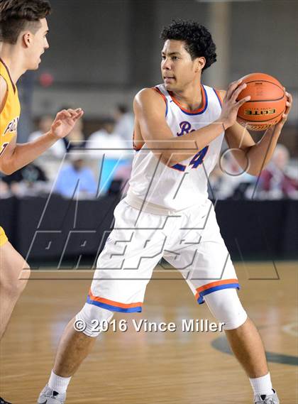 Thumbnail 3 in Rainier Beach vs O'Dea (WIAA 3A Final)  photogallery.