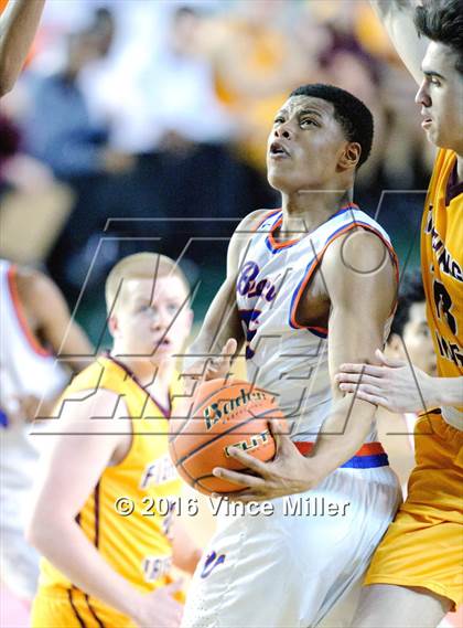 Thumbnail 3 in Rainier Beach vs O'Dea (WIAA 3A Final)  photogallery.