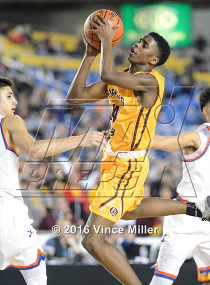 Thumbnail 3 in Rainier Beach vs O'Dea (WIAA 3A Final)  photogallery.
