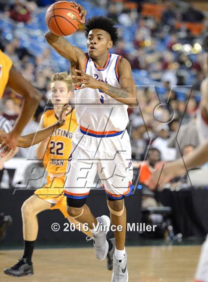 Thumbnail 2 in Rainier Beach vs O'Dea (WIAA 3A Final)  photogallery.