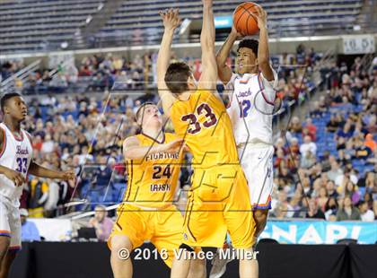 Thumbnail 2 in Rainier Beach vs O'Dea (WIAA 3A Final)  photogallery.