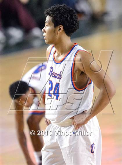 Thumbnail 2 in Rainier Beach vs O'Dea (WIAA 3A Final)  photogallery.
