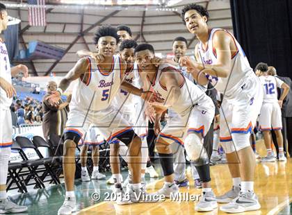 Thumbnail 3 in Rainier Beach vs O'Dea (WIAA 3A Final)  photogallery.