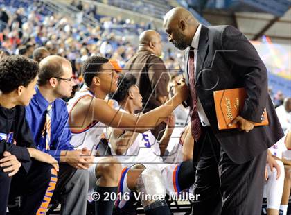 Thumbnail 2 in Rainier Beach vs O'Dea (WIAA 3A Final)  photogallery.