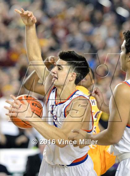 Thumbnail 3 in Rainier Beach vs O'Dea (WIAA 3A Final)  photogallery.