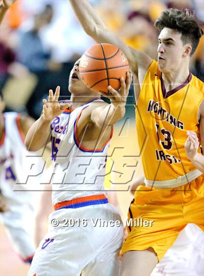 Thumbnail 1 in Rainier Beach vs O'Dea (WIAA 3A Final)  photogallery.