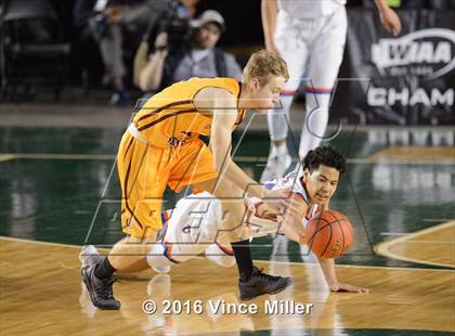 Thumbnail 2 in Rainier Beach vs O'Dea (WIAA 3A Final)  photogallery.