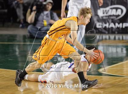 Thumbnail 3 in Rainier Beach vs O'Dea (WIAA 3A Final)  photogallery.