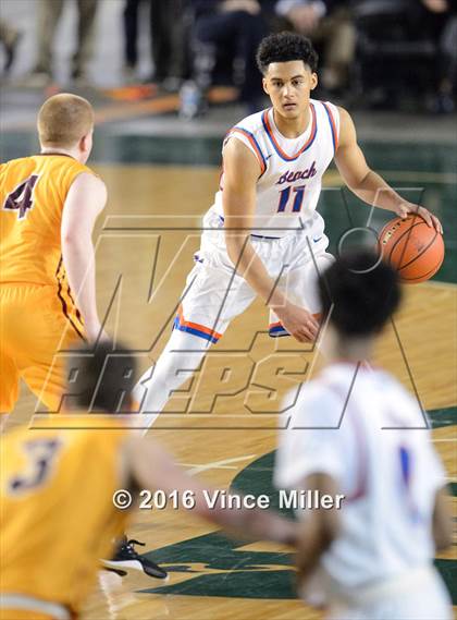 Thumbnail 3 in Rainier Beach vs O'Dea (WIAA 3A Final)  photogallery.