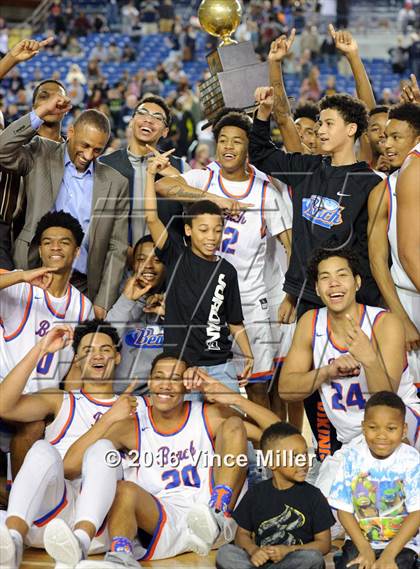 Thumbnail 1 in Rainier Beach vs O'Dea (WIAA 3A Final)  photogallery.