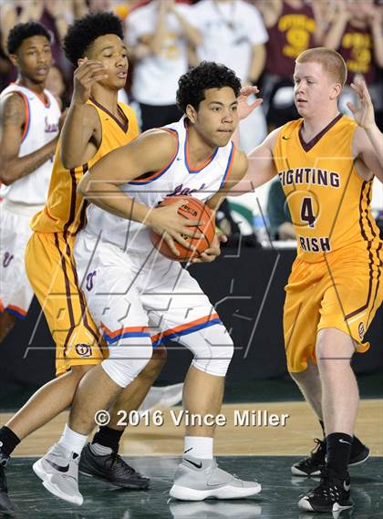Thumbnail 3 in Rainier Beach vs O'Dea (WIAA 3A Final)  photogallery.