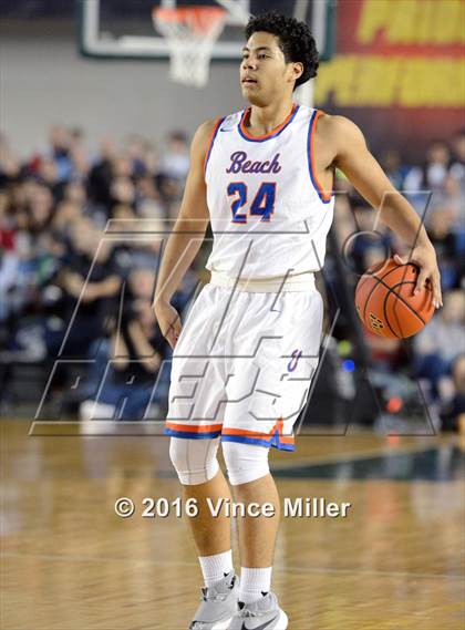Thumbnail 3 in Rainier Beach vs O'Dea (WIAA 3A Final)  photogallery.
