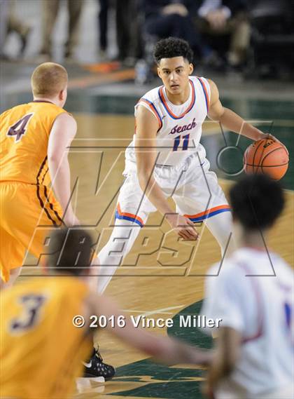 Thumbnail 2 in Rainier Beach vs O'Dea (WIAA 3A Final)  photogallery.